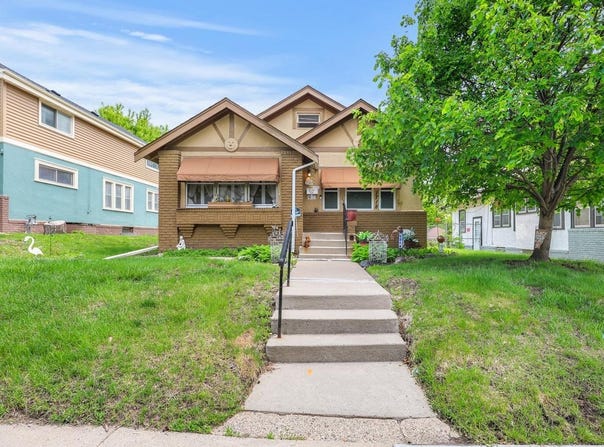 1718 Vincent Avenue N, Minneapolis, MN 55411