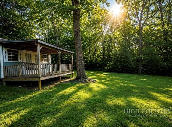 Hemlock, Ennice, NC 28623