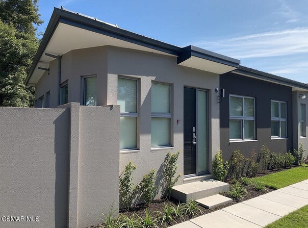 5841 Tujunga Avenue, North Hollywood, CA 91601