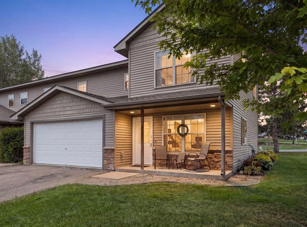 402 Sierra Place, Roberts, WI 54023