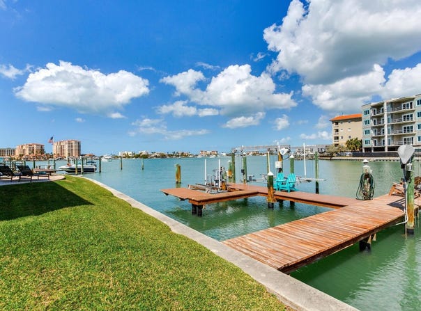 210 DOLPHIN Point, CLEARWATER BEACH, FL 33767