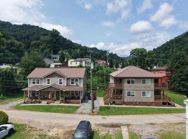 100 Riverside Drive, Delbarton, WV 25670