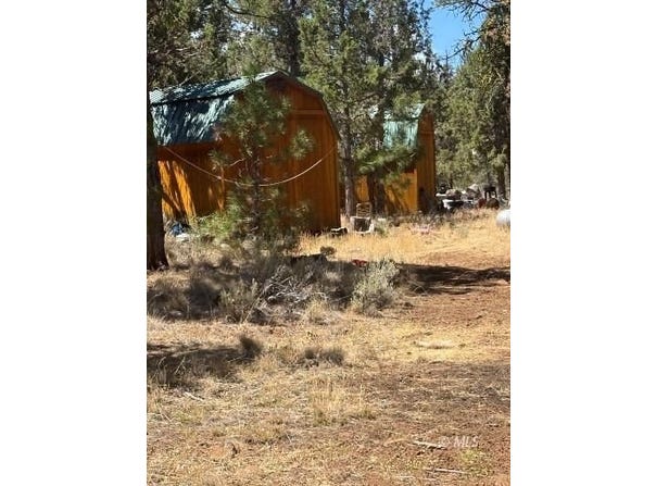 S Main Rd, Davis Creek, CA 96101