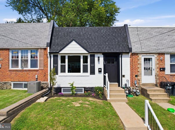 138 FRONEFIELD Avenue, MARCUS HOOK, PA 19061