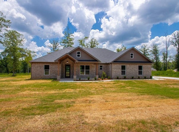 6748 N Detonti Rd, Bauxite, AR 72011