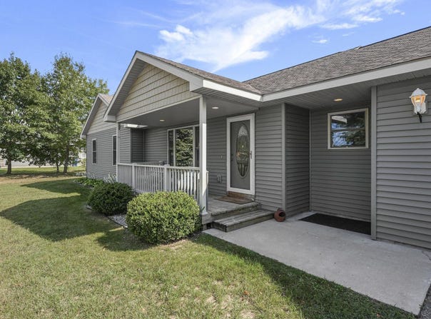 6279 Jeffrey Place, Grawn, MI 49637