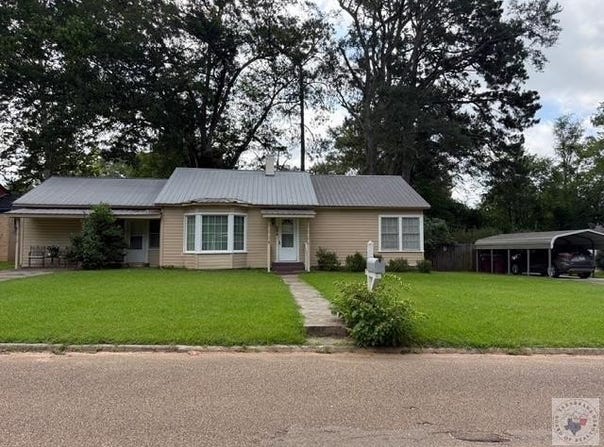 204 Pine St., Atlanta, TX 75551