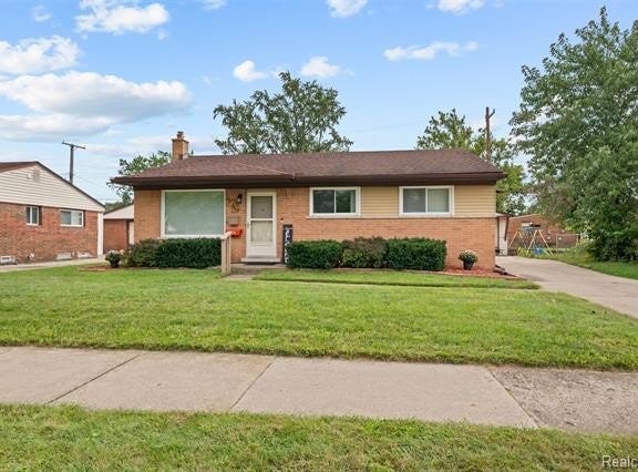34605 Hiveley Street, Westland, MI 48186