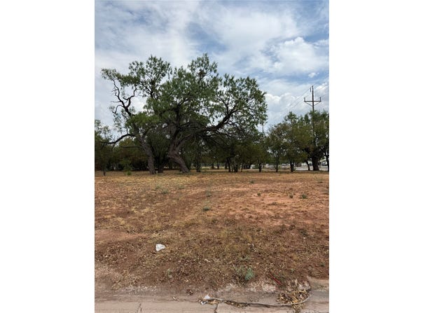 2332 N 3rd Street, Abilene, TX 79603