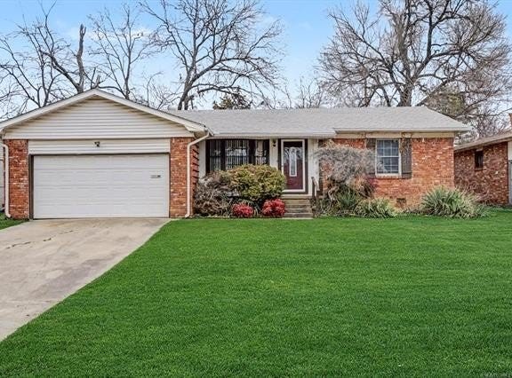 6717 E 30th Street, Tulsa, OK 74129