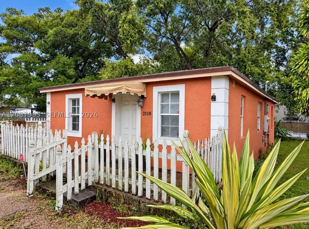 2118 NW 83rd St, Miami, FL 33147