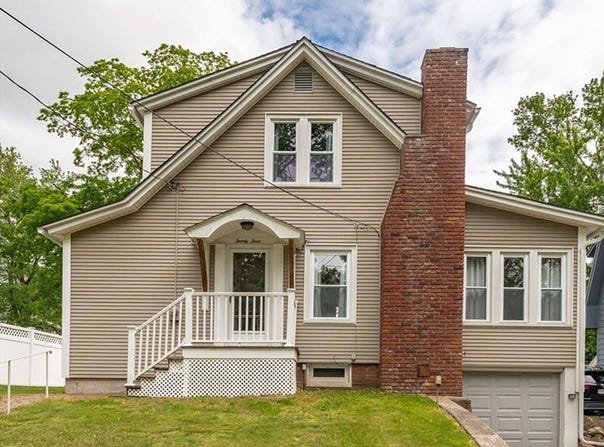 23 Berwick Road, Longmeadow, MA 01106