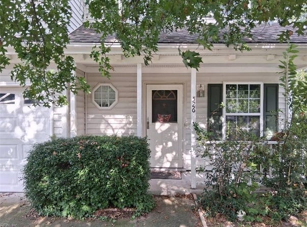 526 Windward Drive, Chesapeake, VA 23320