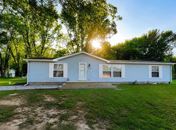 54598 Park Lane, Eau Claire, MI 49111