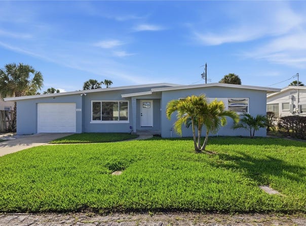 440 89TH Avenue, ST PETE BEACH, FL 33706