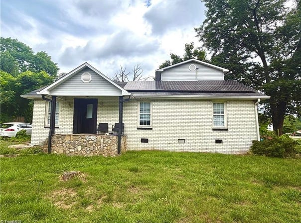 1004 Roach Street, Mayodan, NC 27027