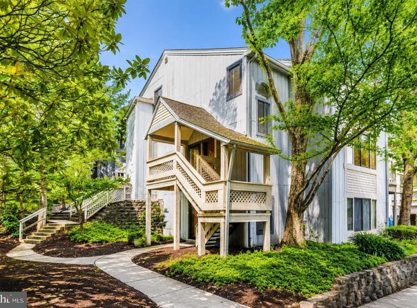 946 WINDBROOKE Drive, GAITHERSBURG, MD 20879
