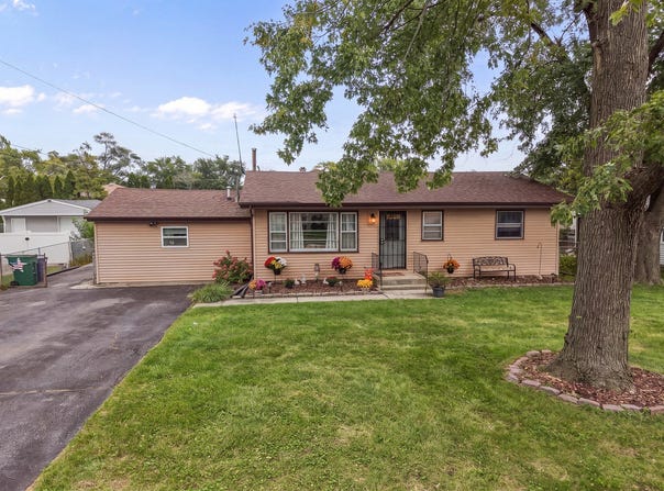 8611 Leclaire Avenue, Burbank, IL 60459