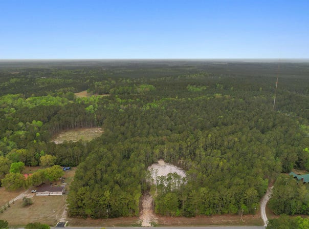 835 Indian Hut Rd., Georgetown, SC 29440