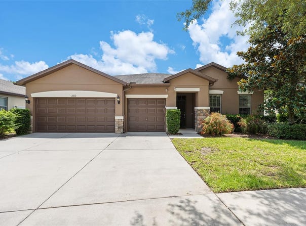 2212 LANDSIDE DRIVE, VALRICO, FL 33594