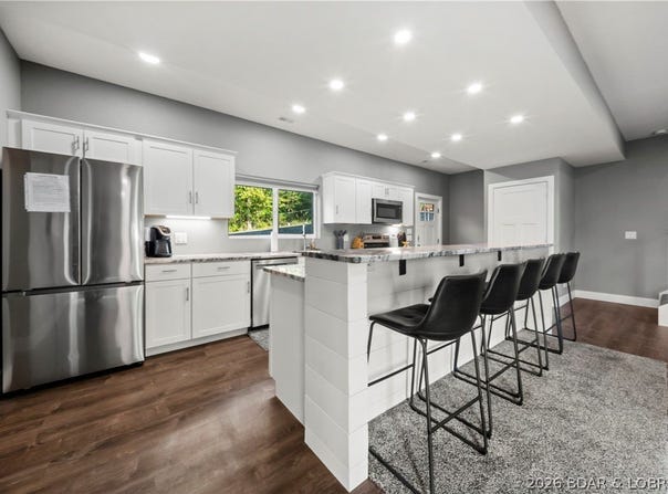 45 Honeysuckle Road, Lake Ozark, MO 65049