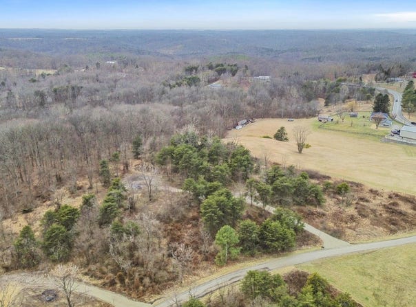 20795 Sterling Road, Logan, OH 43138