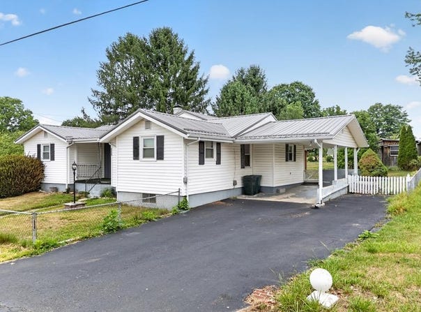 3458 Hilton Village Loop, Pulaski, VA 24301