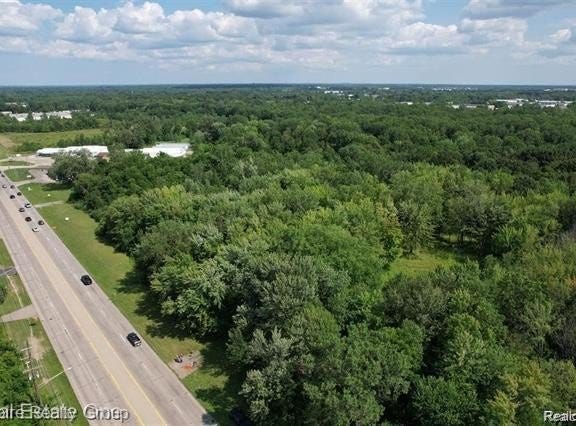 Van Born Road, Romulus, MI 48174