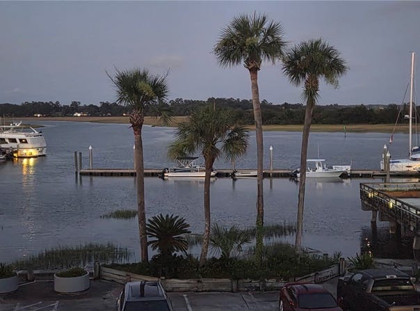 2902 River Drive, Savannah, GA 31404