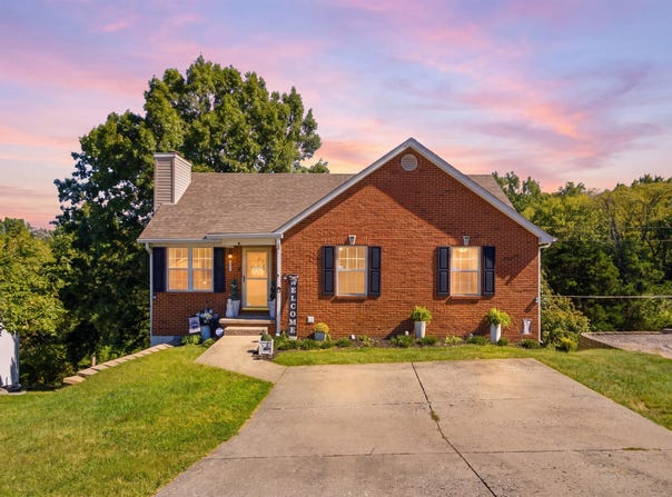 118 River Oak Drive, Frankfort, KY 40601