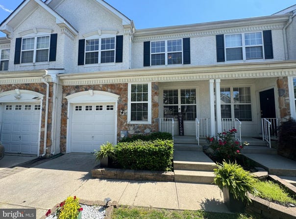 37 WEAVER Drive, EVESHAM, NJ 08053