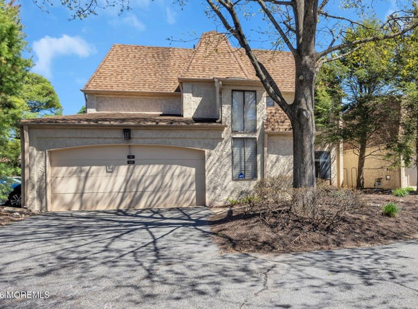 9 Carriage Place, Edison, NJ 08820