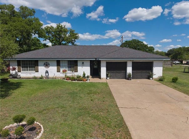 3613 Oak Ridge, Bryan, TX 77802