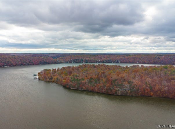 Emerald Hills Drive, Edwards, MO 65326