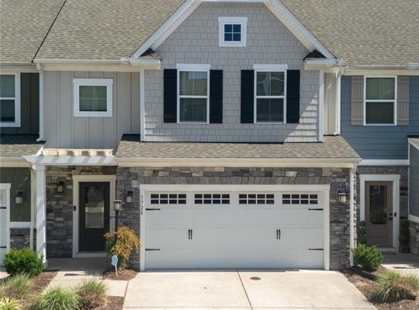1728 Barkadeer Cove, Chesapeake, VA 23323