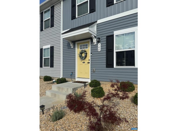 766 CARSON CIR, GROTTOES, VA 24441