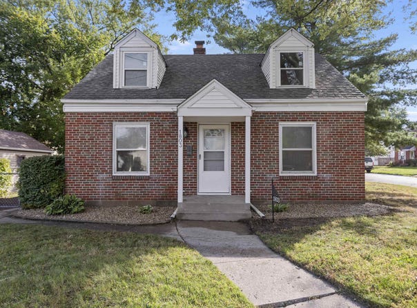 1803 KILBURN AVE, ROCKFORD, IL 61101