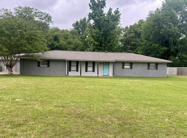 121 Poplar Flat Road, Louisville, MS 39339