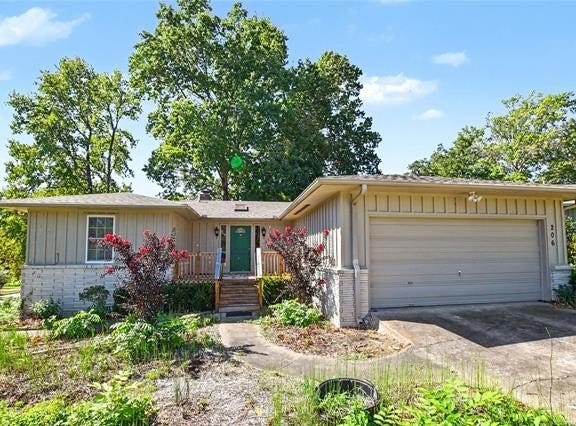 206 Sandy Circle, Tahlequah, OK 74464