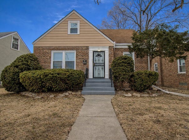 212 E 142nd Place, Dolton, IL 60419