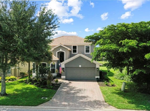 21200 Velino Ln, ESTERO, FL 33928