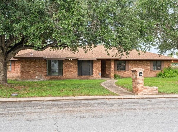 1905 E Live Oak, Weslaco, TX 78596