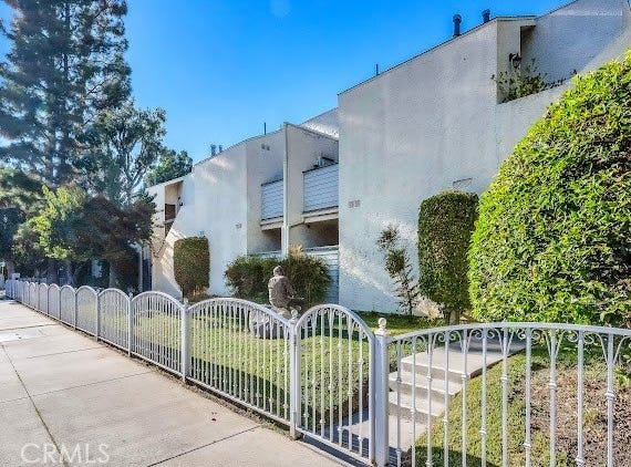 18411 Hatteras, Tarzana, CA 91356