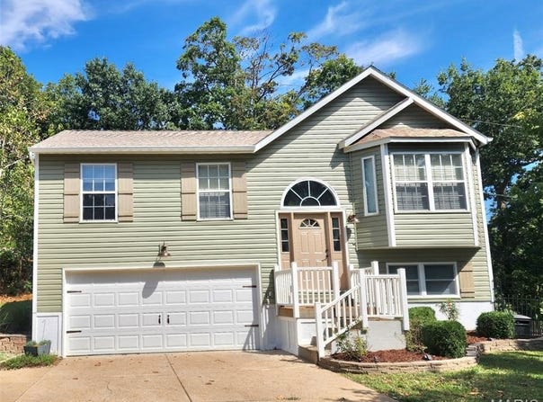 3605 N Meadow Mill Drive, Arnold, MO 63010