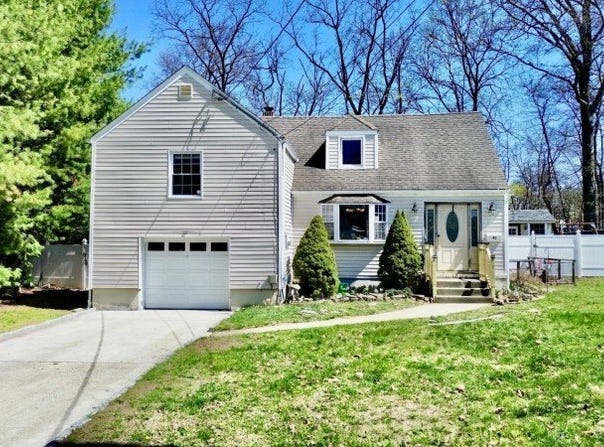 43 Newton Rd, Wayne Twp., NJ 07470-4701