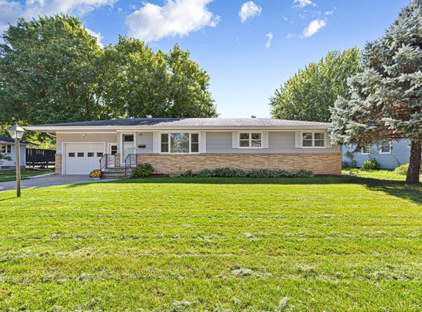 620 11th Avenue SE, Waseca, MN 56093