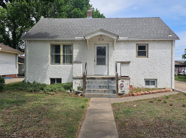 314 Roughton Street, Jetmore, KS 67854