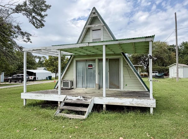 2471 43rd St, Fall River, KS 67047