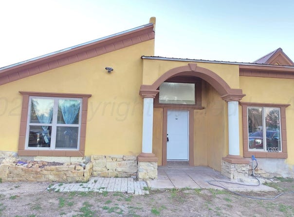 1203 Pine Street, Dalhart, TX 79022