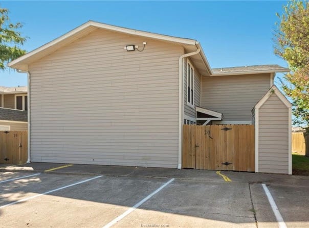 2101 Barak Lane, Bryan, TX 77802